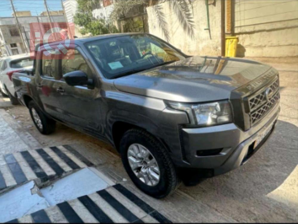 نیسان فرۆنتیر